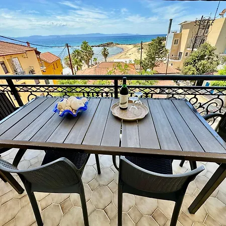 Bratis House * Arkoudi