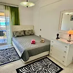 Apartment Bratis House *