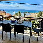 Apartment Bratis House Arkoudi