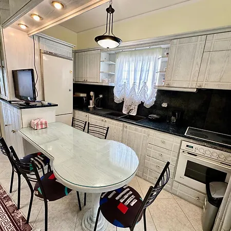 Bratis House Arkoudi