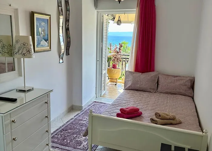 Bratis House * Arkoudi