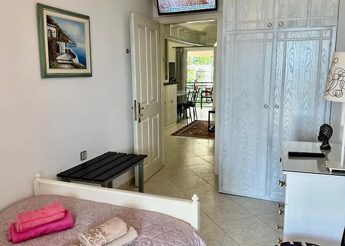 Bratis House * Arkoudi